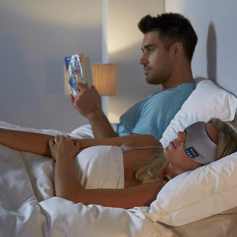 منامه وسماعات بلوتوث