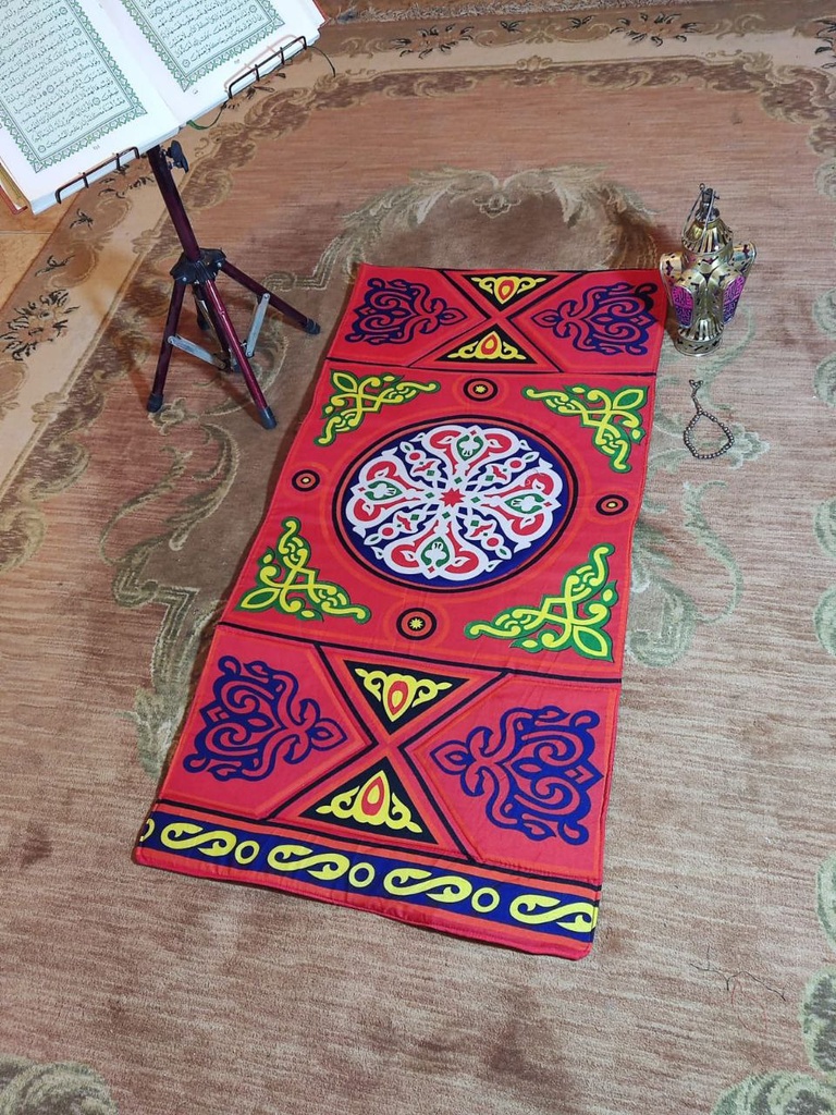 قاعدة عربي مبطنة باشكال والوان خيامية مختلفة