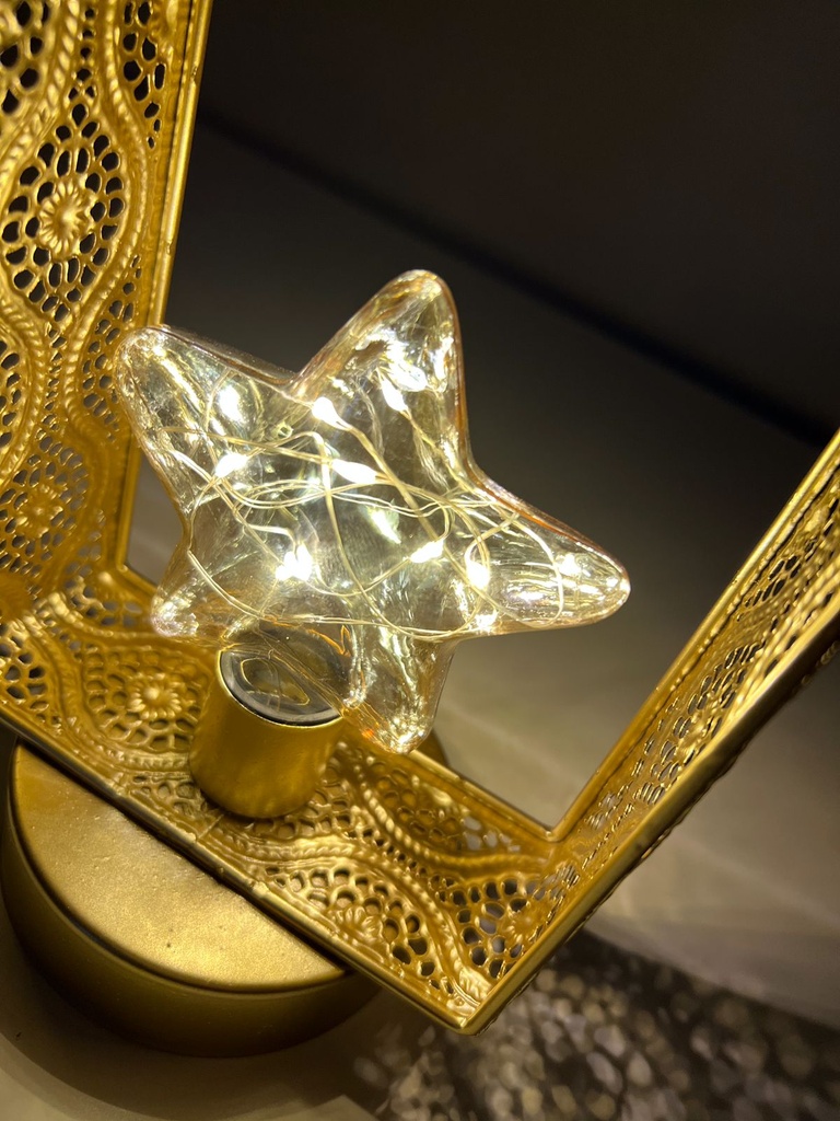فانوس رمضاني شباك ذهبي بنجمة مضيئة