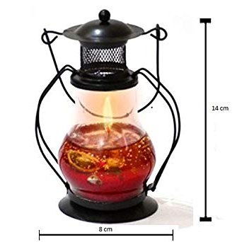 شمع معطر في فانوس معدن لديكور البيت واضقاء اجواء هادئة ورومانسية