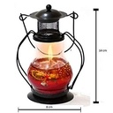 شمع معطر في فانوس معدن لديكور البيت واضقاء اجواء هادئة ورومانسية