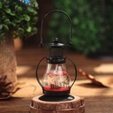 شمع معطر في فانوس معدن لديكور البيت واضقاء اجواء هادئة ورومانسية