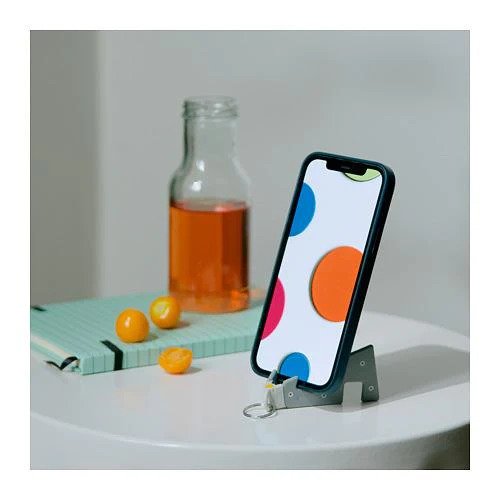 ميدالية مفاتيح وحامل موبايل وتابلت 2 في 1 لتثبيت الموبايل في اي مكان