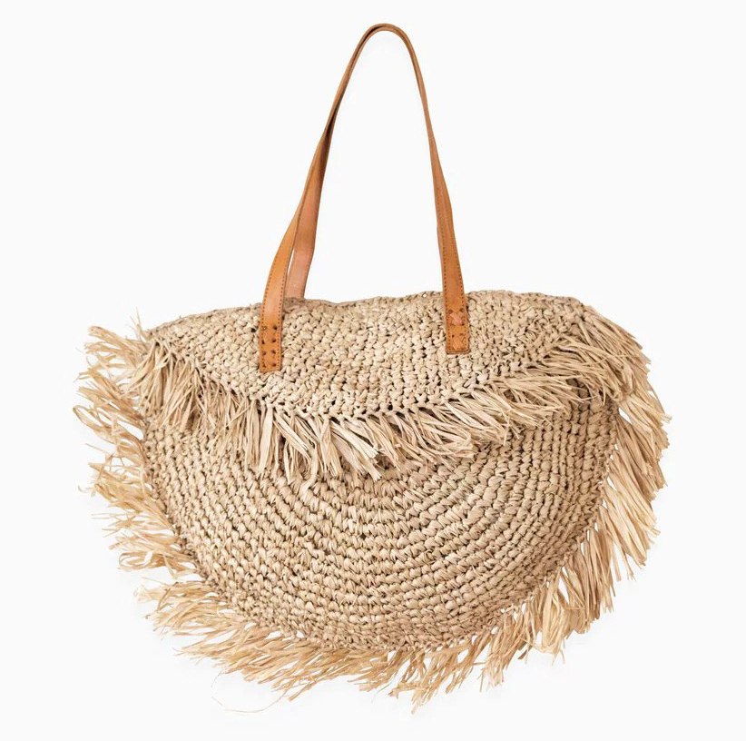 شنطة بحر شيك من خيوط الخوص لاستكمال اكسسوارات البحر والاستمتاع