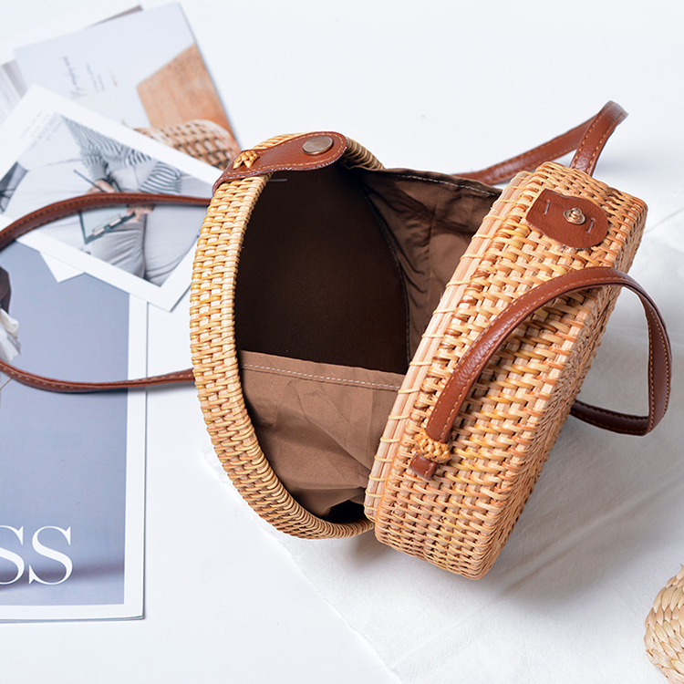 شنطة خوص كروس دائرية للبحر والخروج باشكال مختلفة