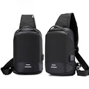 شنطة كتف رجالي وتر بروف برقم سري ووصلة يو اس بي لشحن الموبايل والايربودز