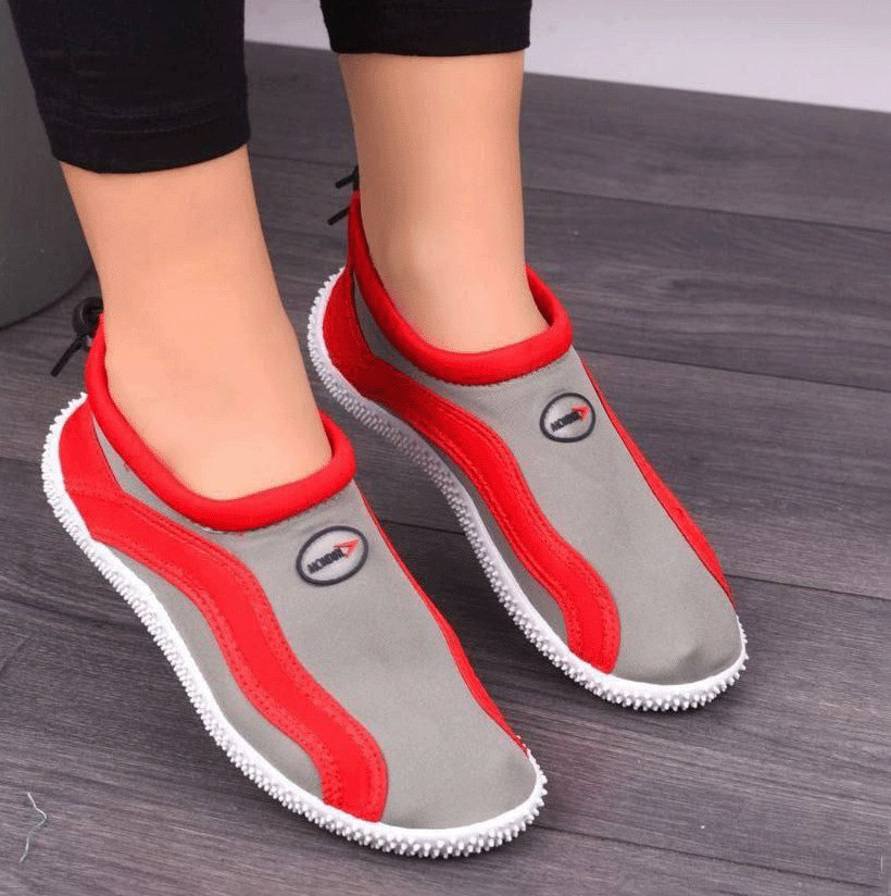 جزمة بحر حريمي بالوان مختلفة ومبهجة تناسب كل الاذواق