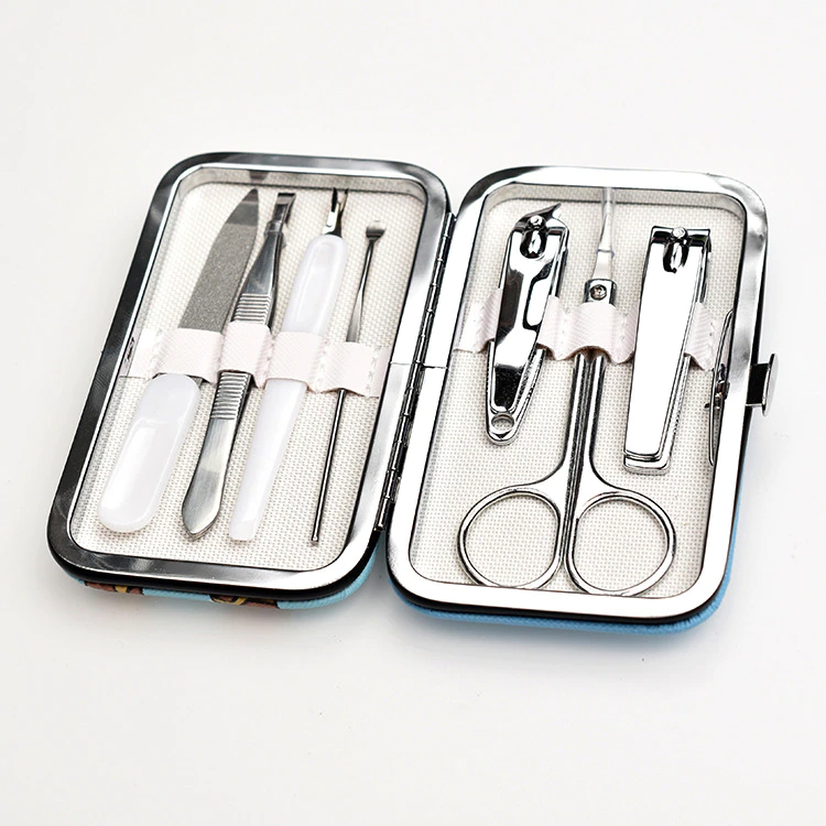 طقم باديكير 7 قطع للعناية بأظافر اليد والقدم