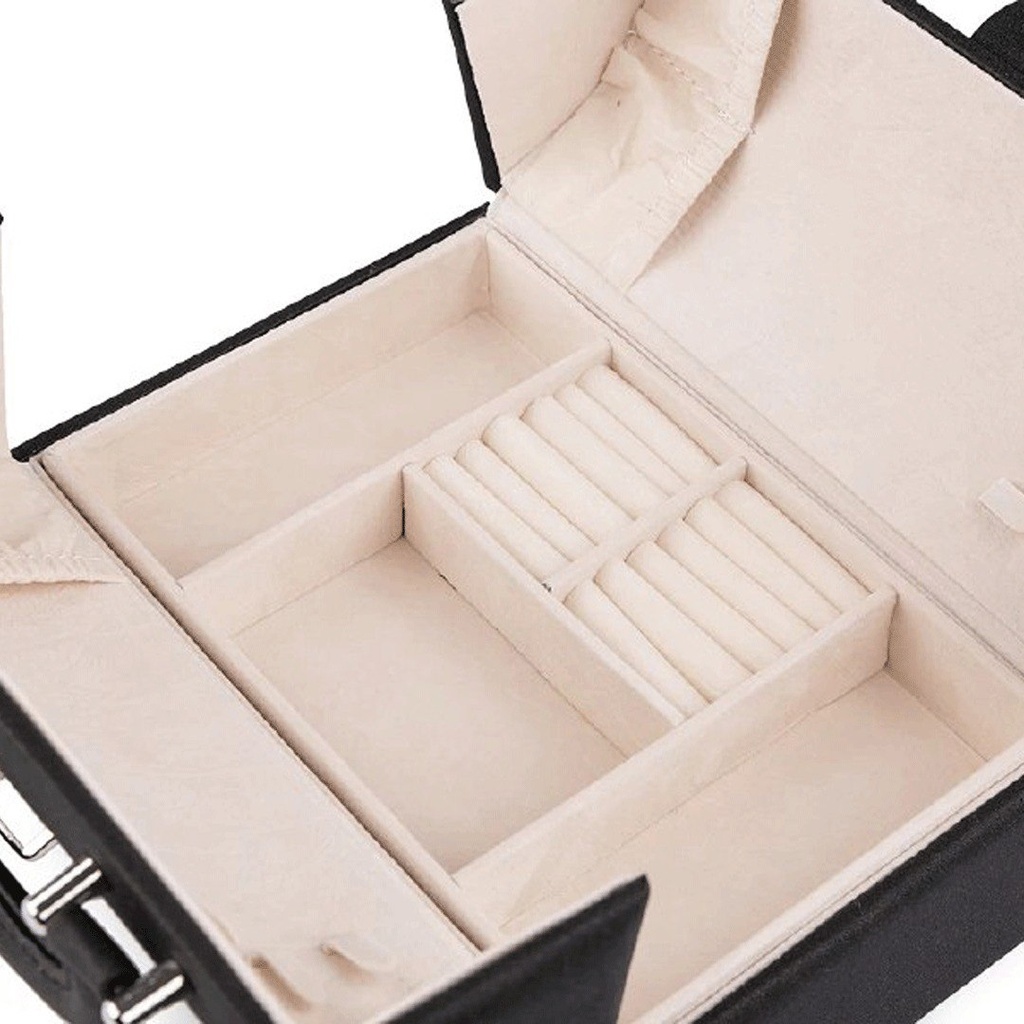 شنطة تنظيم المجوهرات والإكسسورات مقمسة من الداخل بقفل معدني لضمان الحفاظ علي المحتويات