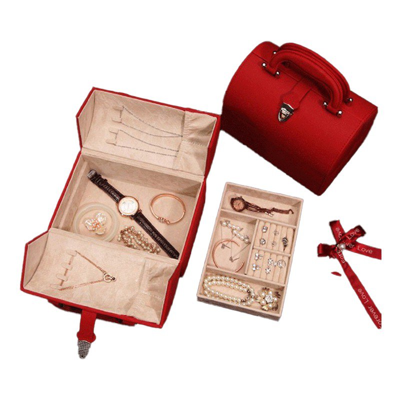 شنطة تنظيم المجوهرات والإكسسورات مقمسة من الداخل بقفل معدني لضمان الحفاظ علي المحتويات