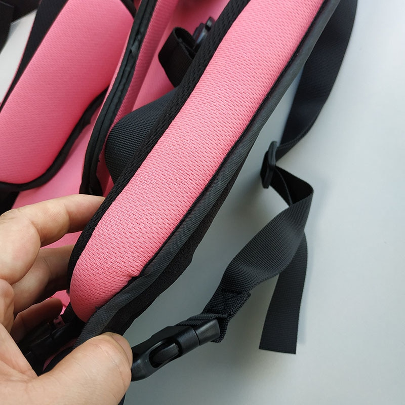 كرسي سيارة للأطفال بحزام أمان ومسند مريح للرأس والظهر