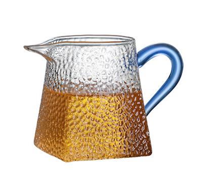 طقم كوبايات زجاجي منقرش 6 قطع بيد الوان مختلفة لتقديم الشاي والقهوه للضيوف