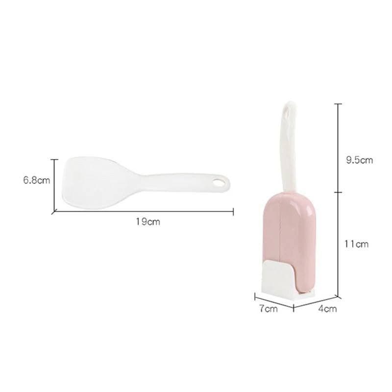 معلقة تقليب الطعام أثناء الطهي بغطاء ذكي للحفاظ على نظافة المكان