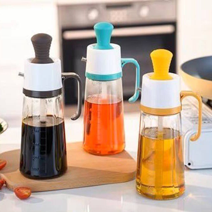 زجاجة زيت 630 ملي بفرشه سيليكون للدهن وتقليل الدهون اثناء الطبخ والشواء