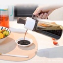 زجاجة زيت 630 ملي بفرشه سيليكون للدهن وتقليل الدهون اثناء الطبخ والشواء