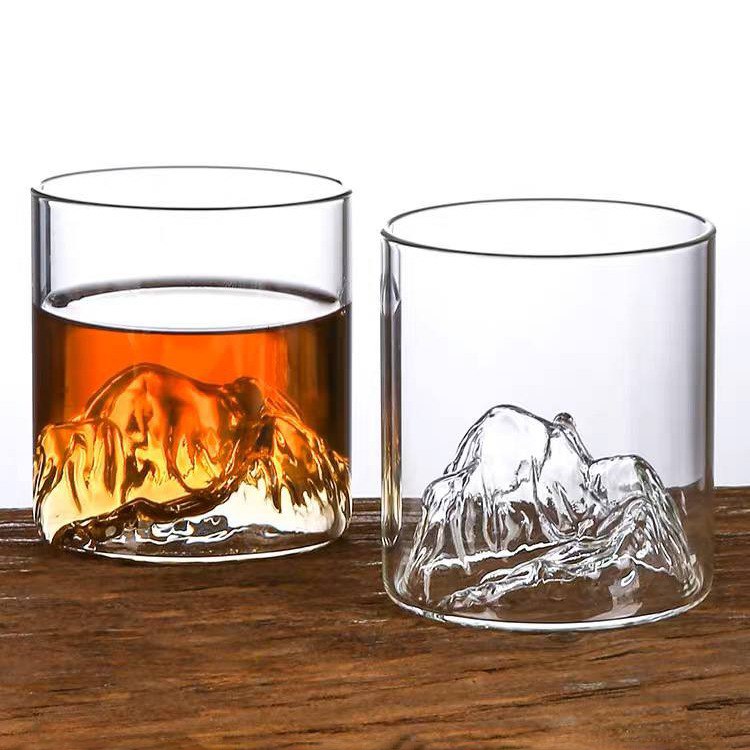 مج الجبل الجليدي لشرب وتقديم العصائر والمشروبات من الزجاج الشفاف