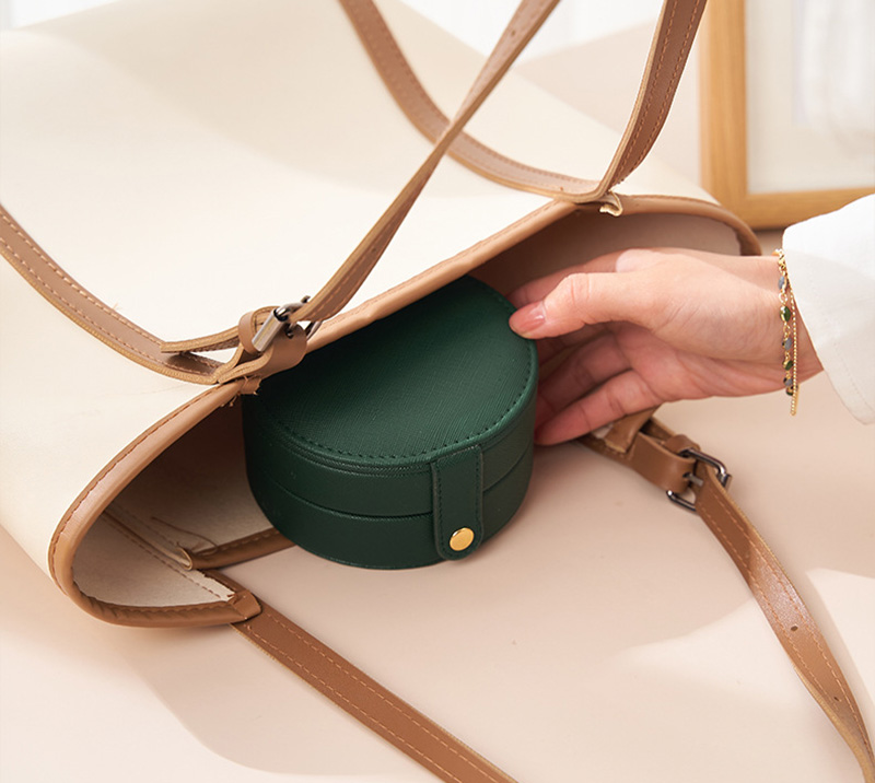 علبة تنظيم المجوهرات والاكسسوارات دورين بمرايا محمولة تناسب شنط اليد والسفر