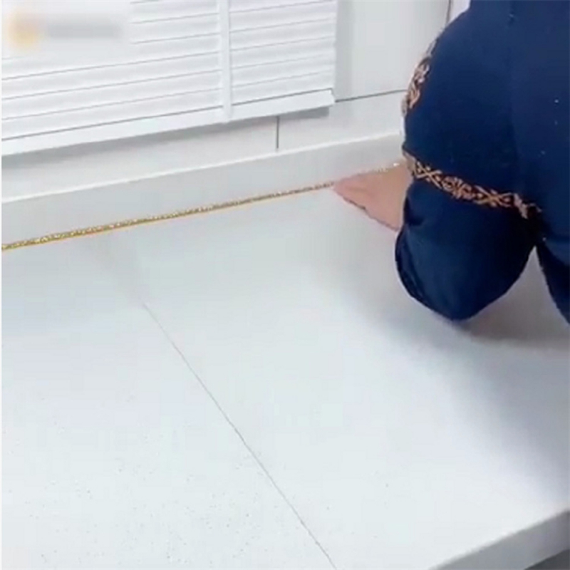 شريط ديكور لاصق لفواصل الأرضيات والجدران والأسقف