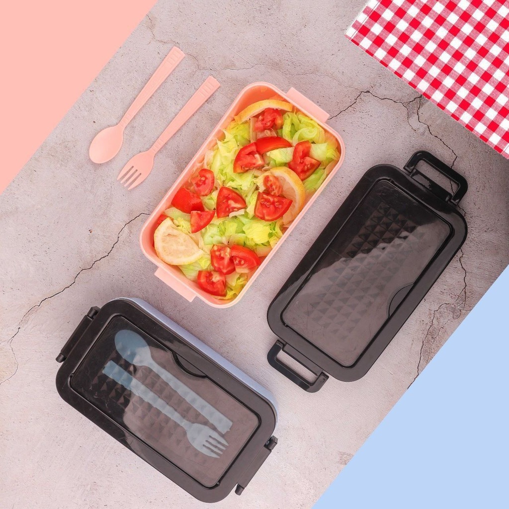 لانش بوكس بلاستيك صحي امن علي الصحة قابل لدخول الميكرويف بغطاء محكم الغلق ومعالق