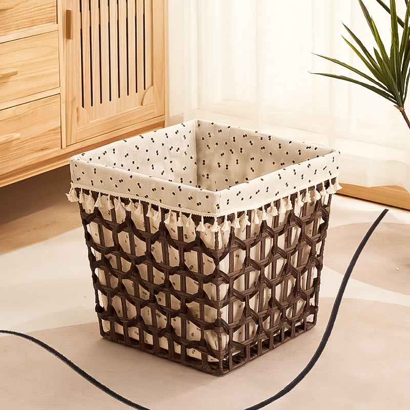 باسكت خوص ببطانه كتان لحمل وتنظيم الملابس والميكب وادوات العناية بالشعر والبشرة