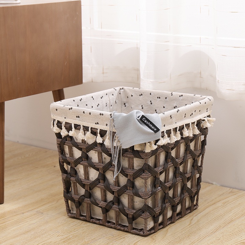 باسكت خوص ببطانه كتان لحمل وتنظيم الملابس والميكب وادوات العناية بالشعر والبشرة