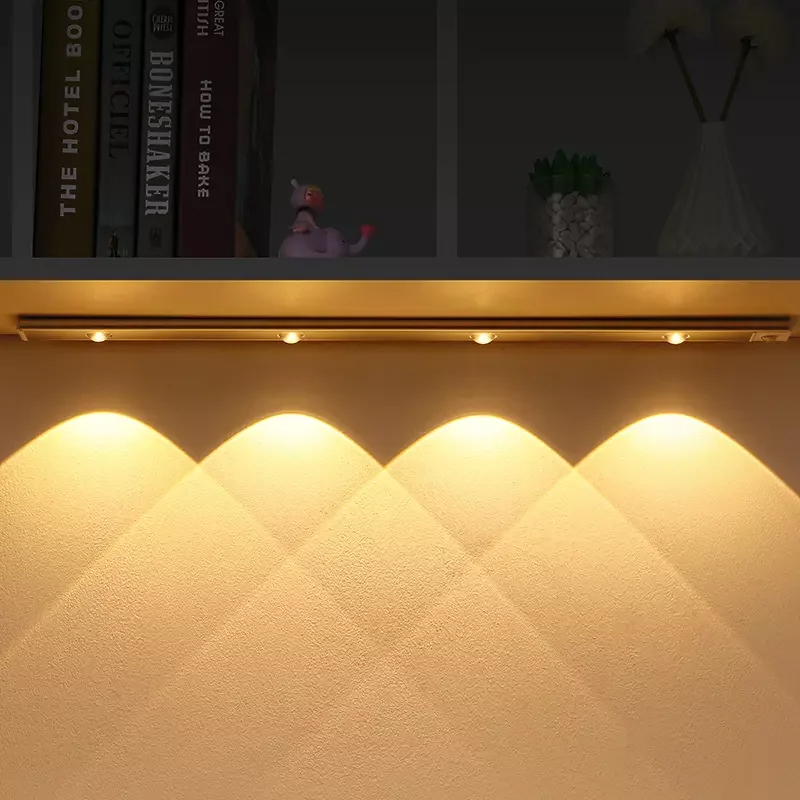 كشاف ليد سينسور 5 لمبات مطور 3 اوضاع مختلفة لاضاءة  خزانة المطبخ والدولايب والممرات والسلالم معه يو اس بي لاعادة الشحن