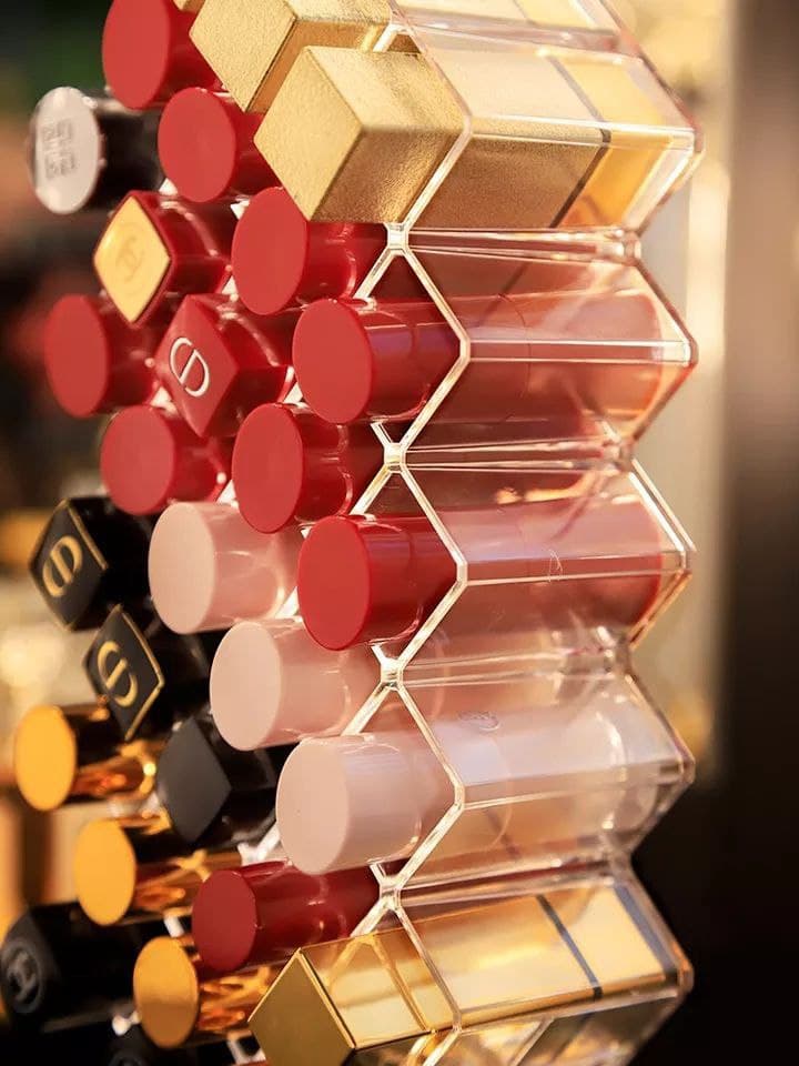 منظم أقلام الروج الأنيق من الأكلريك الصافي يحمل 28 قلم