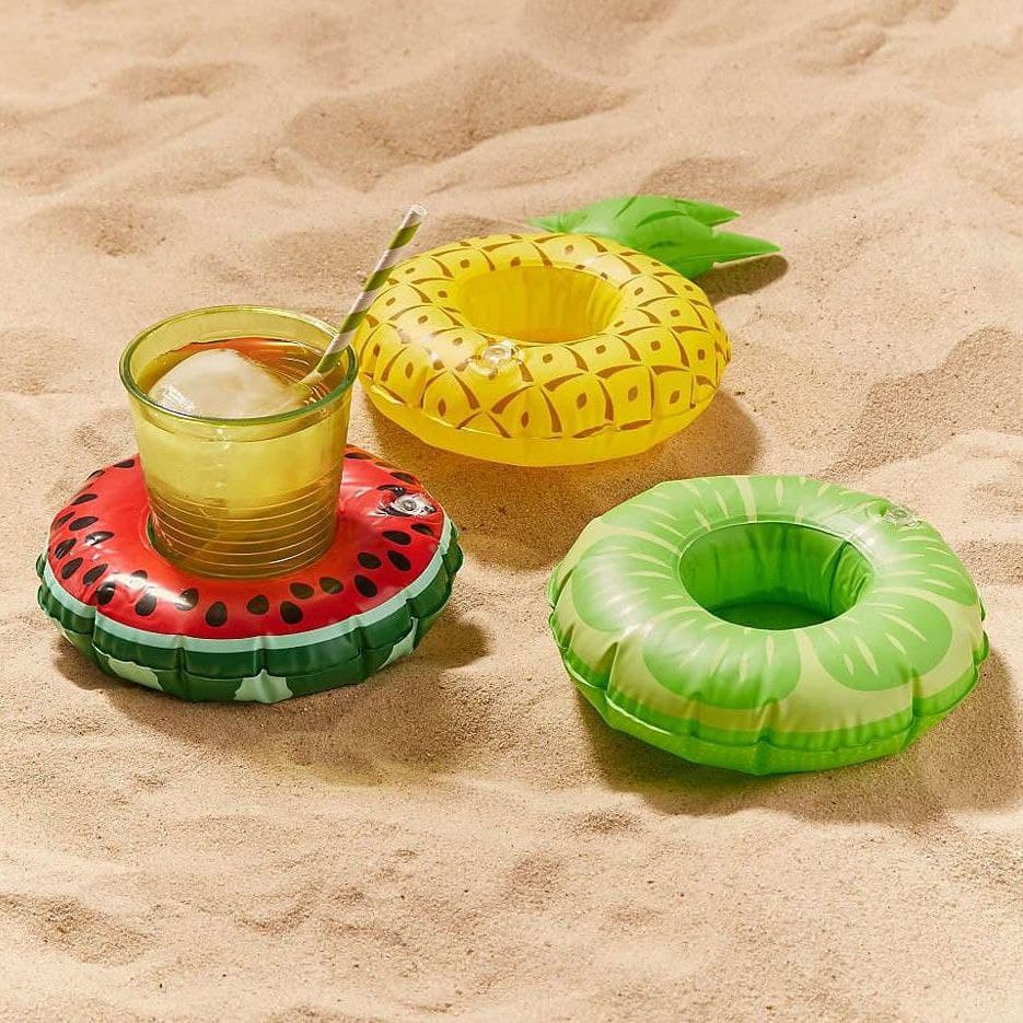 عوامة الأكواب والمشروبات للإستمتاع بالمشروبات داخل حمام السباحة أو البحر