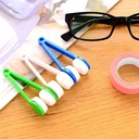 مساحة نظارات بفرشة ناعمة تحميه من الخدوش