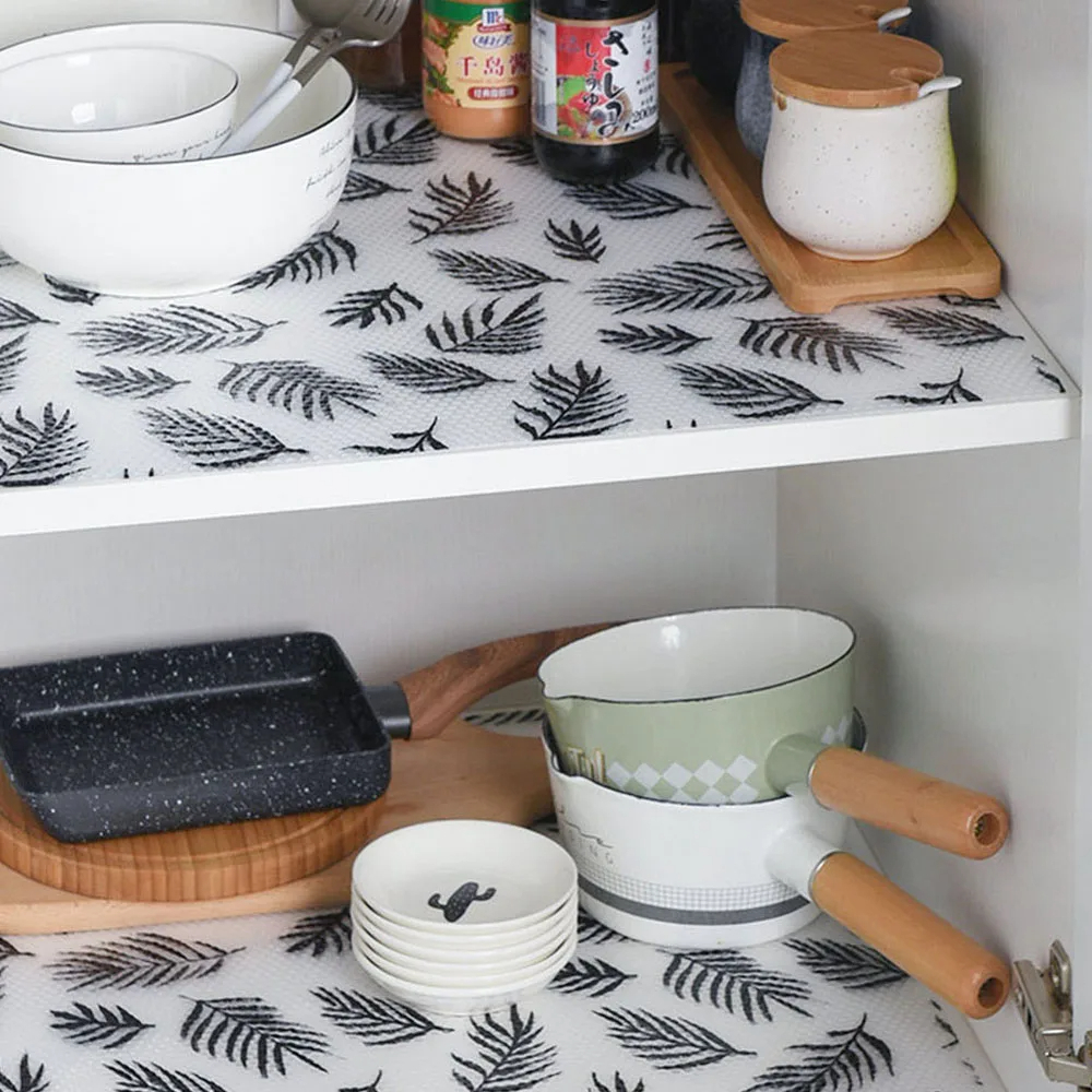 رول بطانة منقوش للادراج والارفف مانع للانزلاق قابل للقص والغسيل 5 متر