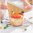 حلة زجاج لتقديم الاكل بيد خشب وغطاء علي شكل غزاله 1800 ملي