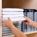 فولدر تطبيق و تنظيم التيشرتات والقمصان لتوفير المساحة