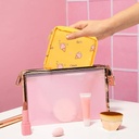 شنطة ميني للفوط الصحية ومستحضرات التجميل بسوستة وسهلة الحمل للخروج