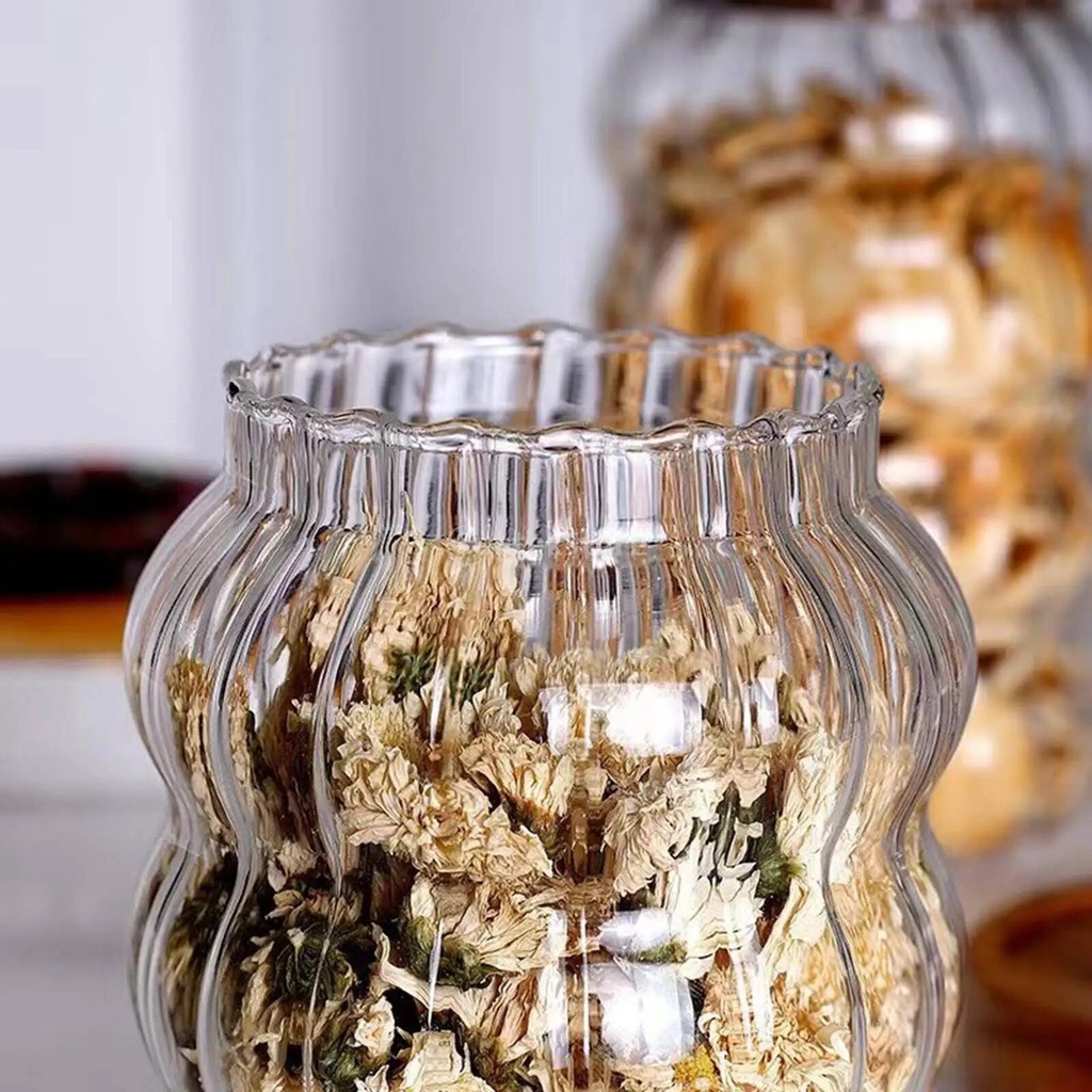 طقم برطمانات 3 قطع احجام مختلفة زجاج زجزاج شفاف بغطاء خشبي محكم الغلق لحفظ وتخزين الشاي والسكر  والبقوليات