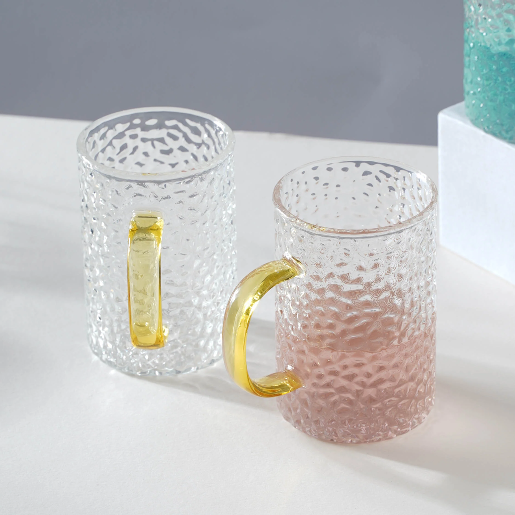 كوباية زجاج مزخرفة بيد الوان  لشرب وتقديم الشاي والعصائر بشكل شيك 260 ملي