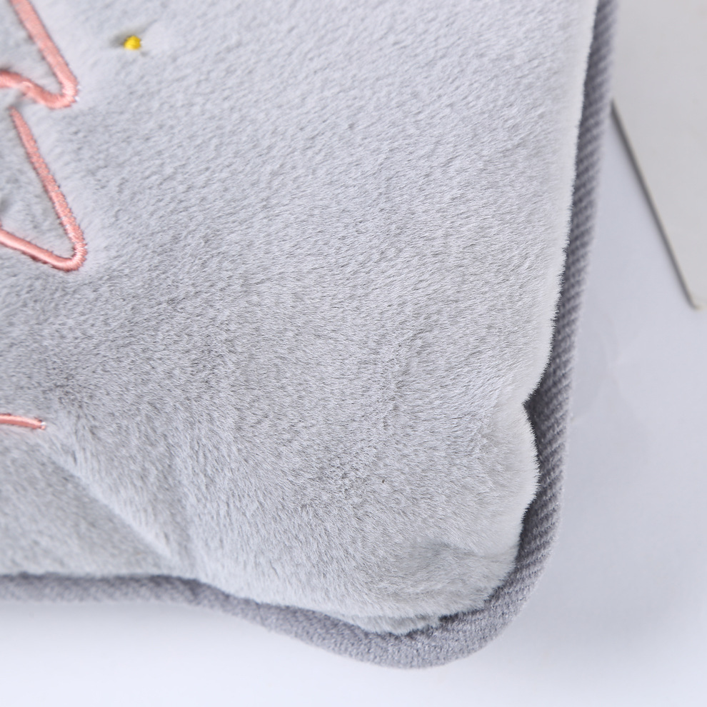 قربة مياه كهربائية لتدفئة البطن والظهر و اليد فرو ناعمه عملية وسهلة الاستخدام