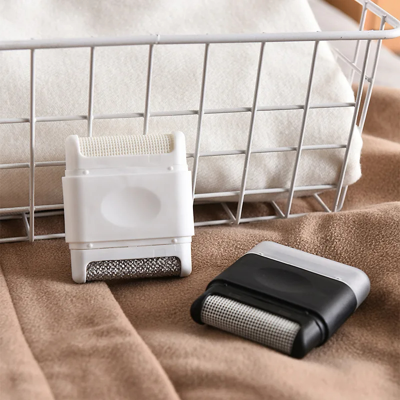 لمامة وبر بشفرتين يدوية صغيرة الحجم لازالة الوبر بسهولة للملابس والمفروشات والسجاد