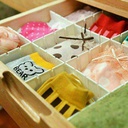 منظم ادراج شرائح متعدد الاستخدام لتشكيل وتقسيم الدرج 4 شرائح