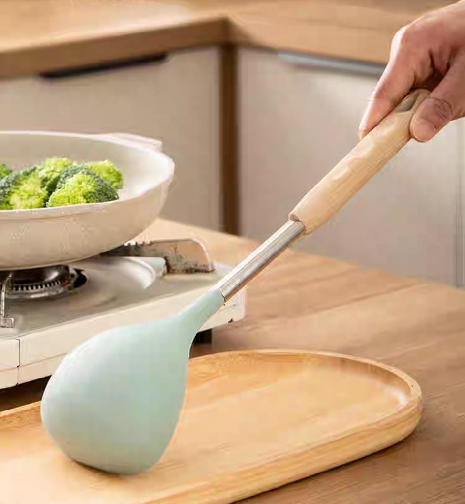 مغرفة سيليكون للشوربة و الخضار وغرف الاكل وتقديمه بفتحه لسهوله تعليقها