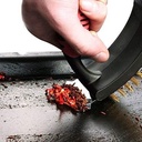 فرشة تنظيف الشوايات 3 في واحد فرشة اسفنجية وشعيرات سلكية ومكشطة ستاليس ستيل لتنظيف جميع اجزاء الشواية بسهولة