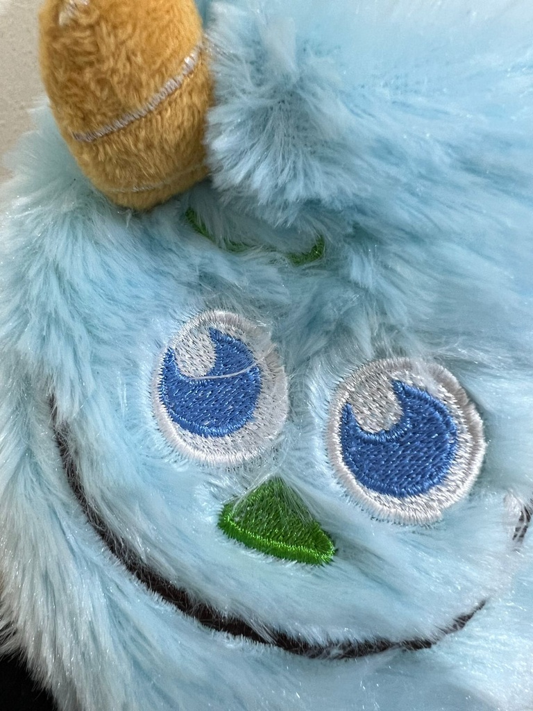 سليبر شلبي سلوفان للأطفال فرو ناعم باللون البيبي بلو لتدفئة الرجل والتغلب علي برد الشتاء بنعل كوتشي مريح