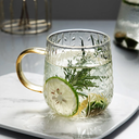 مج زجاج بايركس حرارى منقوش علي  شكل أوراق شجر بيد جولد لتقديم العصائر و المشروبات 