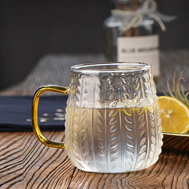 مج زجاج بايركس حرارى منقوش علي  شكل أوراق شجر بيد جولد لتقديم العصائر و المشروبات 