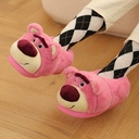 لكلوك الدب لوتسو فرو باللون البينك لتدفئة الرجل والتغلب علي برد الشتاء بنعل كوتشي مريح