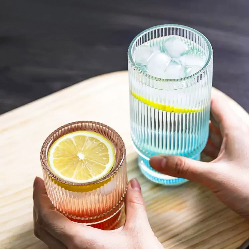 كوب متدرج 400 ملي لشرب و تقديم العصائر و المشروبات و الايس كوفي بشكل مختلف