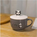 مج  بورسلين مطبوع بغطاء باندا مجسم 500 ملي بيد و معلقة استانليس ستيل سيلفر