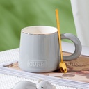 مج بورسلين 400 ملي بغطاء علي شكل دبدوب و بيد و معلقه  ستانليس ستيل للتقليب لشرب المشروبات و الهوت شوكليت