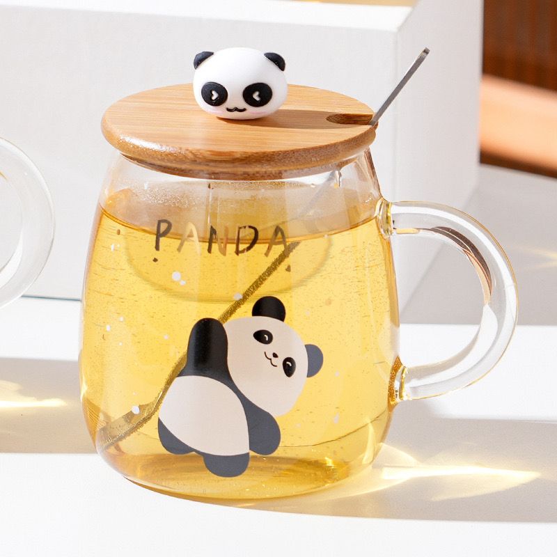 مج الباندا زجاج شفاف 450 مللي مع غطاء خشبي بدب و معلقة ستانليس ستيل للمشروبات الباردة  والساخنة