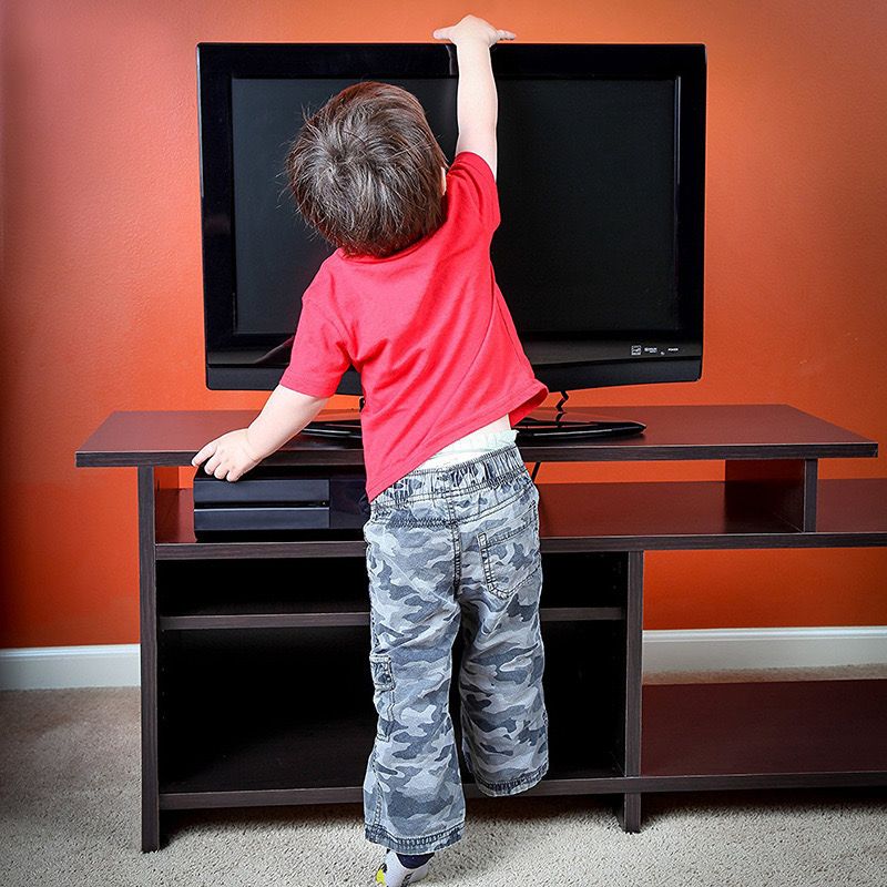 حزام أمان للشاشة من الاطفال مزدوج شديد التحمل مضاد للانقلاب قابل للتعديل