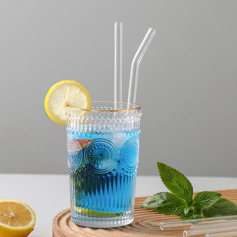 مجموعة شاليموه من 4 قطع زجاج مع قطعه للتنضيفها لشرب العصائرو المشروبات الدافئة قابلة لاعادة الاستخدام